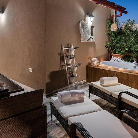 Castello Luxury Residence With Private Jacuzzi خانيا المظهر الخارجي الصورة